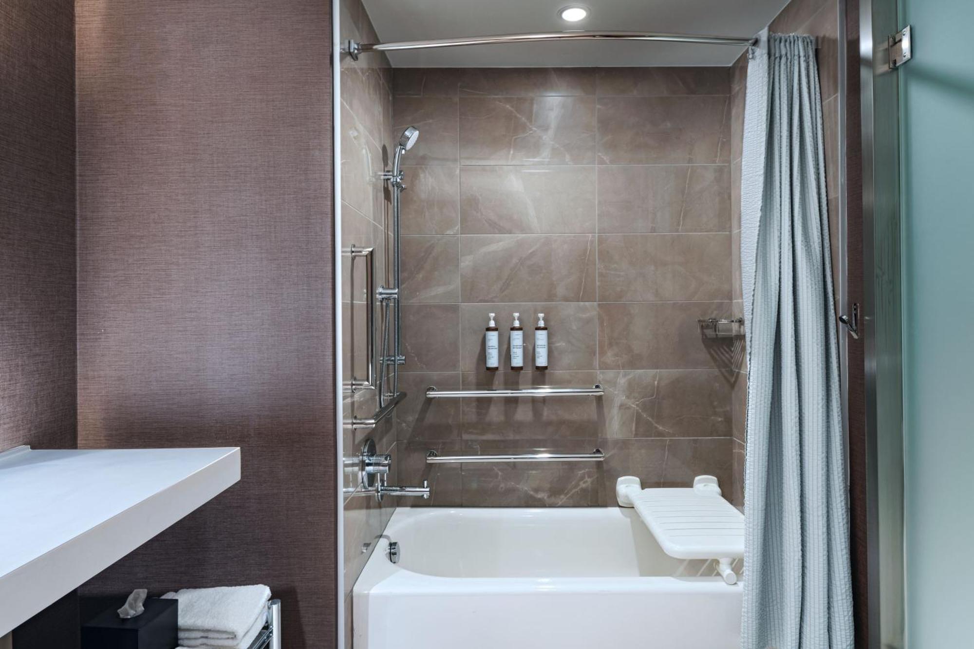 Ac Hotel By Marriott Waco Downtown Esterno foto