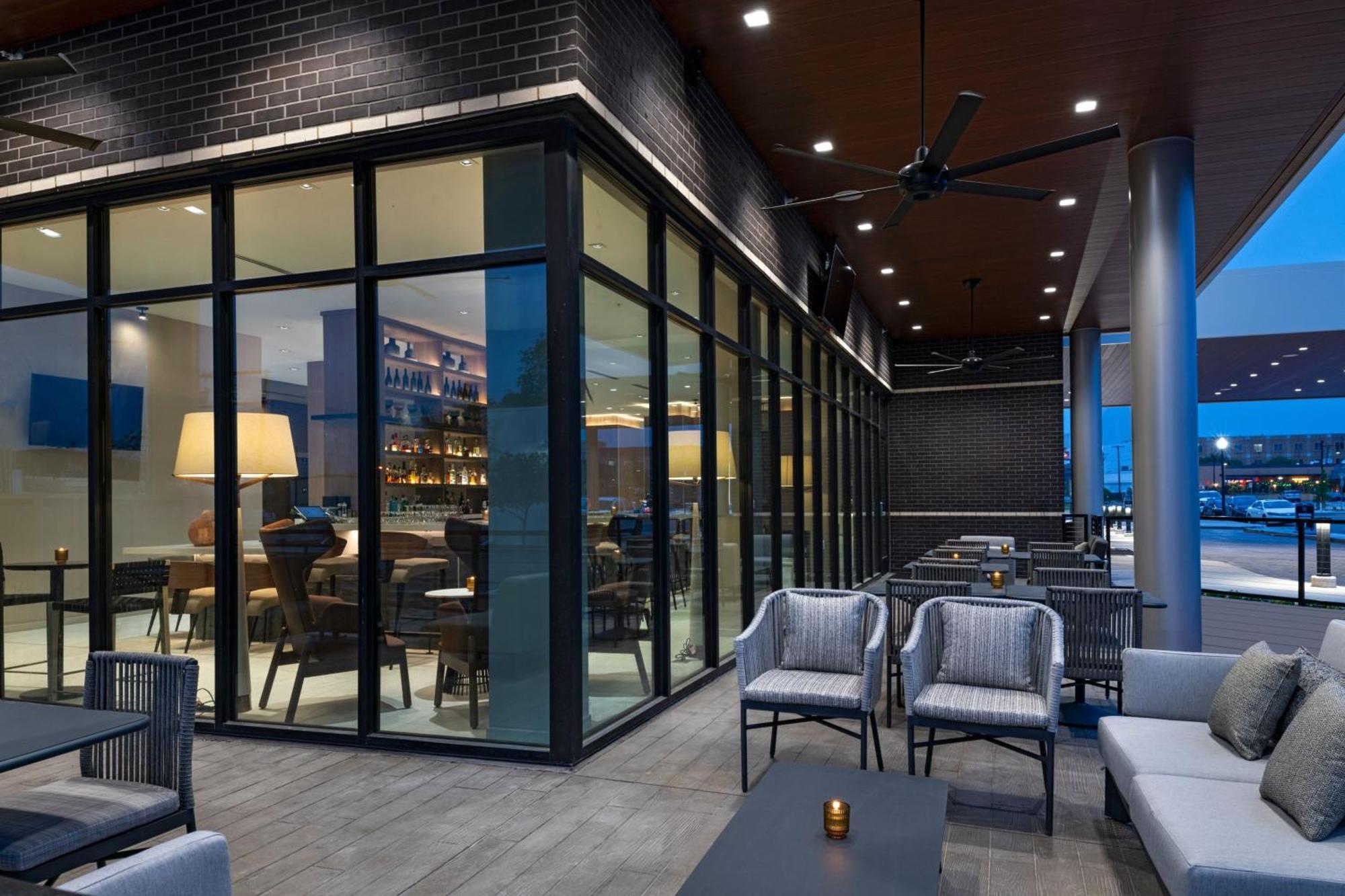 Ac Hotel By Marriott Waco Downtown Esterno foto